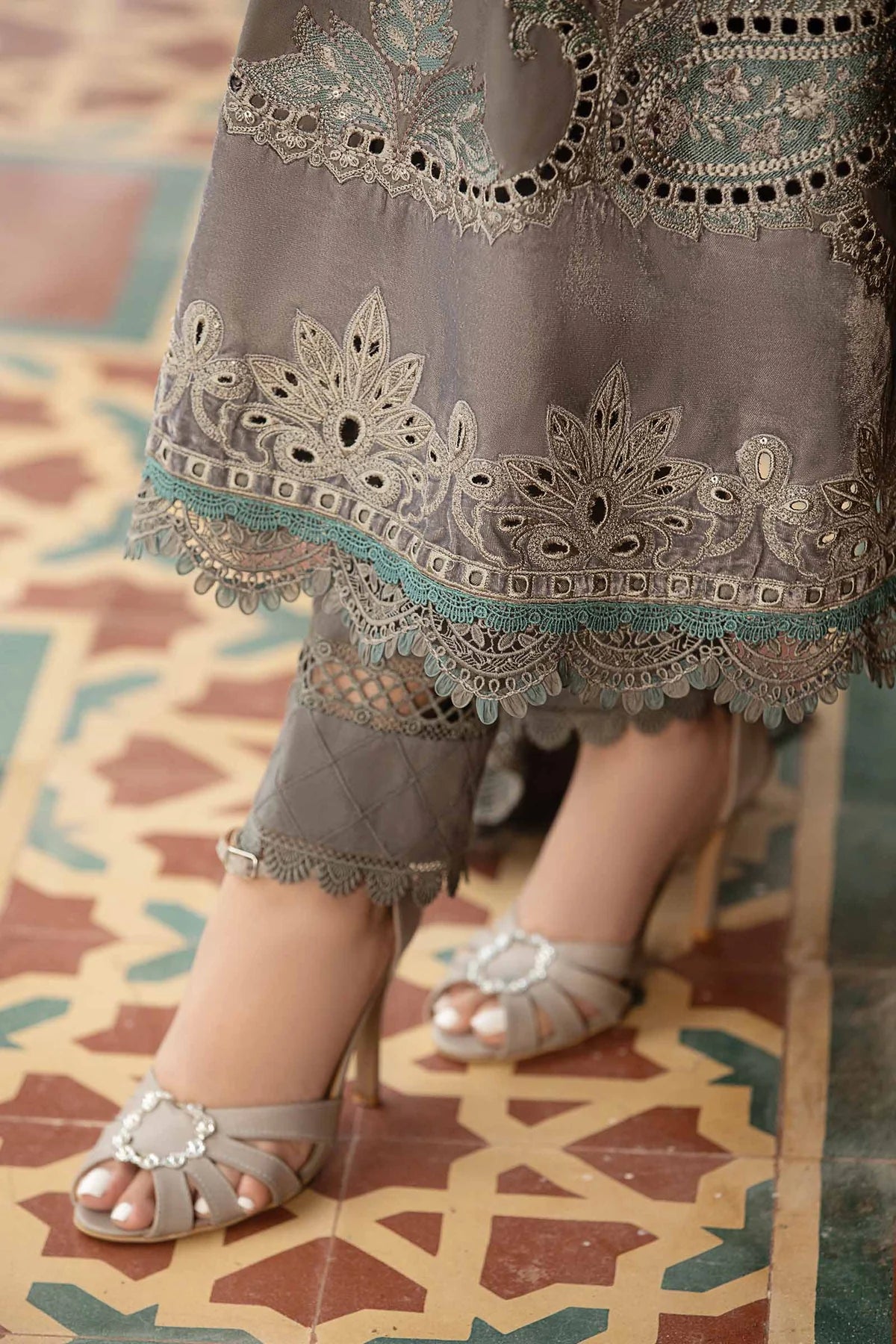 Maria B. Embroidered Suit | DL-1209 | Stitched by Rang | Inspired